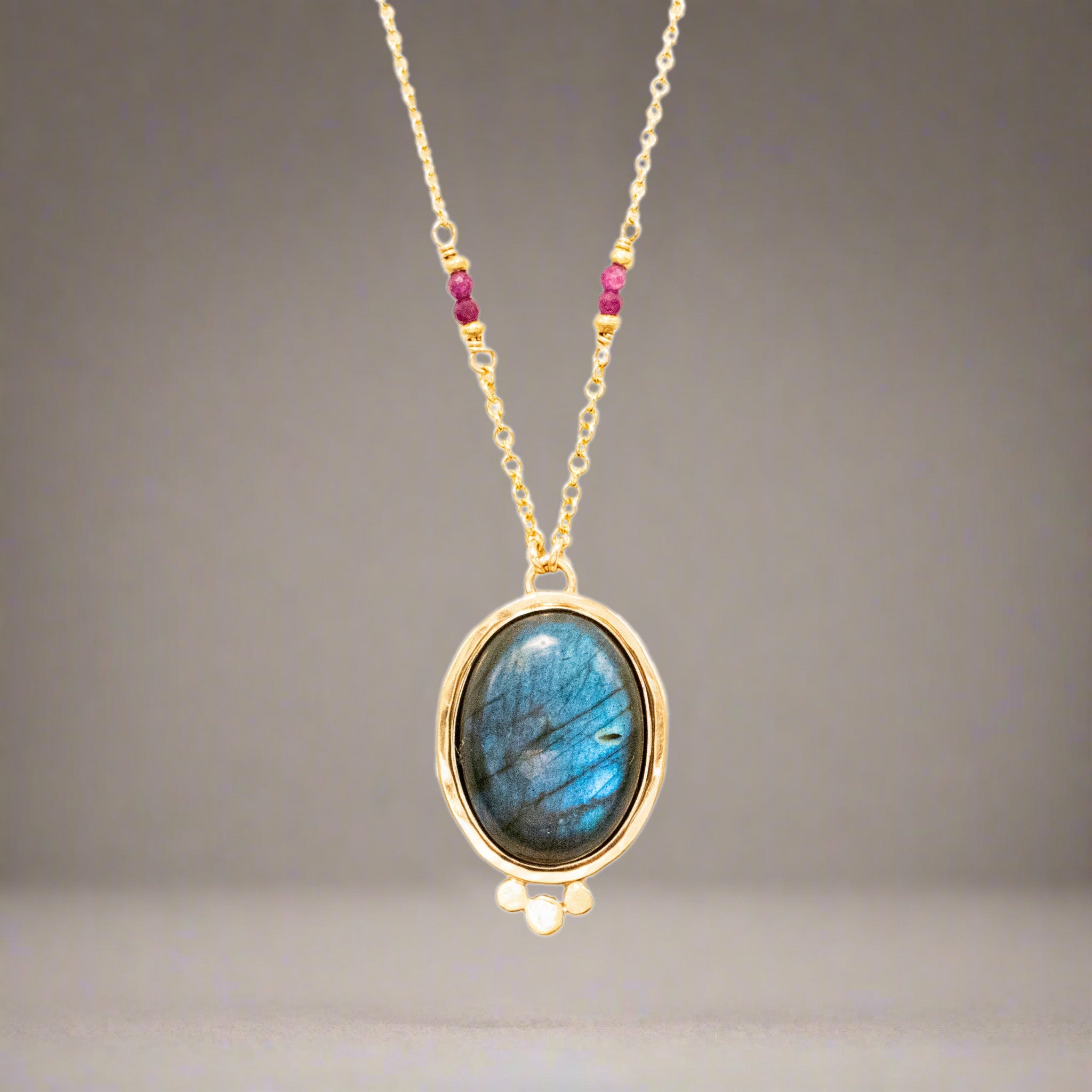 Solstice Labradorite Necklace - Necklaces